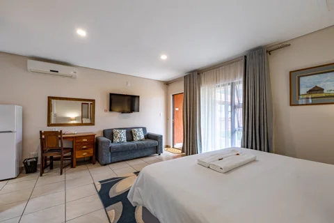 Barbet Room | The Aviary 1 Complex | Botleng Guest House