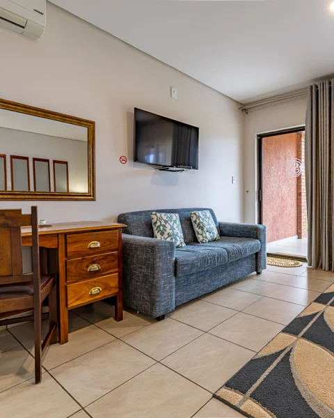 The Aviary 1 Complex | Botleng Guest House