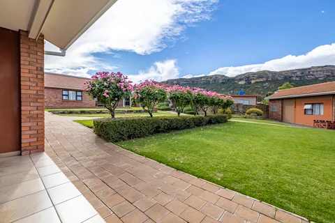 Sunbird Room | The Ariary 2 Complex | Botleng Guest House