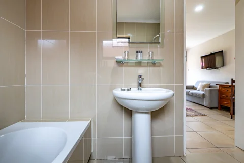 Sunbird Room | The Ariary 2 Complex | Botleng Guest House