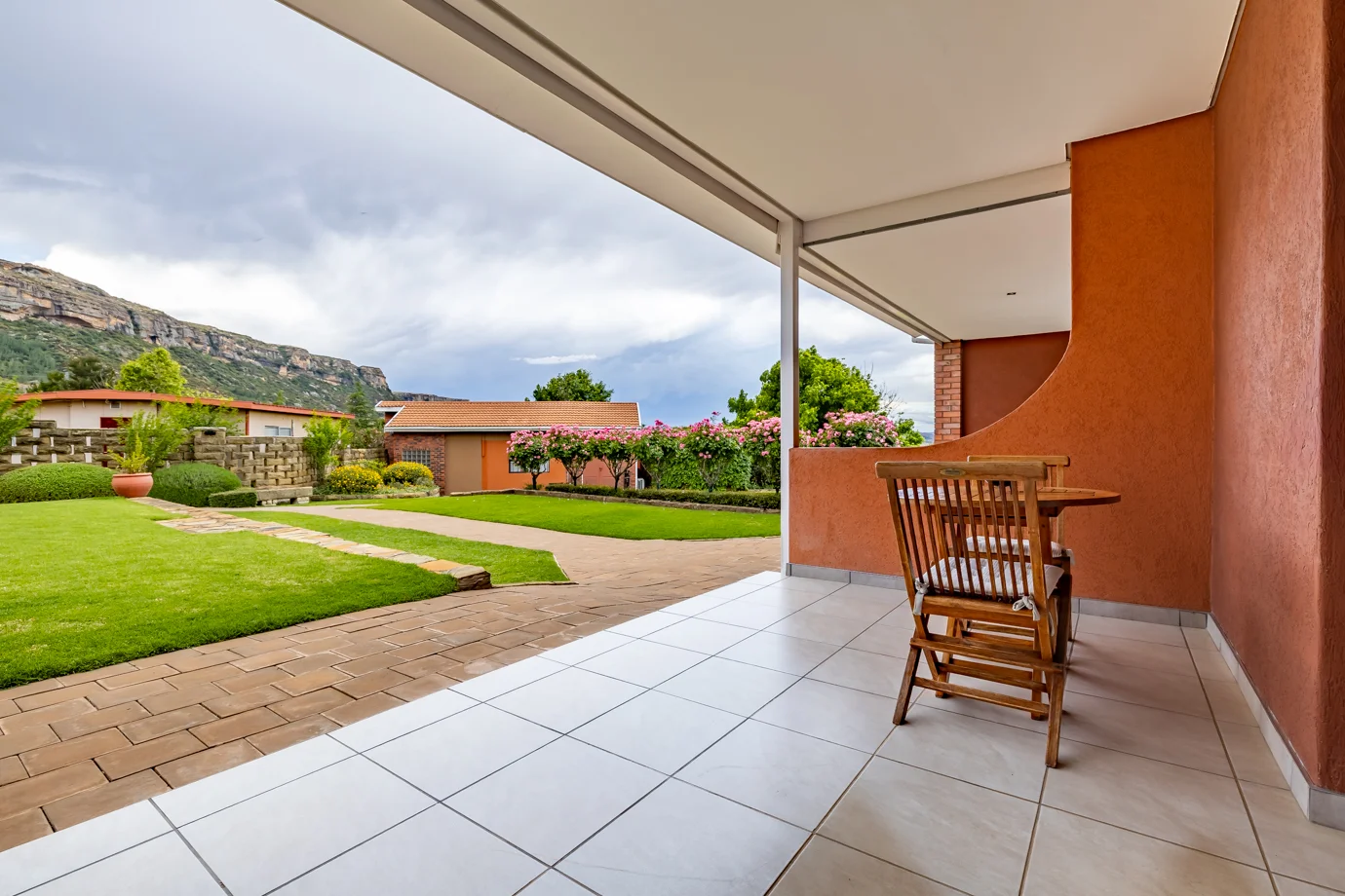 Sunbird Room | The Ariary 2 Complex | Botleng Guest House