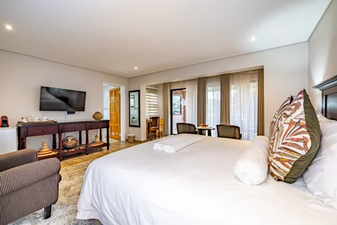 Rose Garden Suite | Botleng Guest House