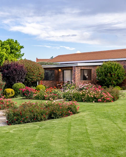 Rose Garden Suite | Botleng Guest House